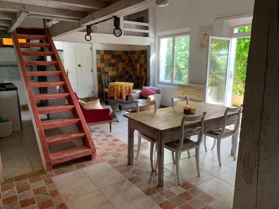 Le Tapis Vert - Loft Avec Jardin Auch Kültér fotó